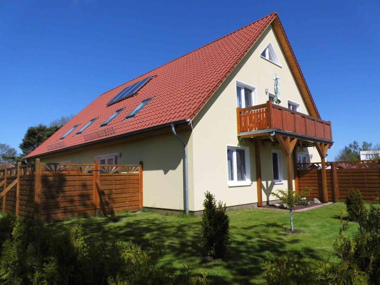 Appartement Ferienzimmer Quint Nahe Kap Arkona à Altenkirchen  Extérieur photo